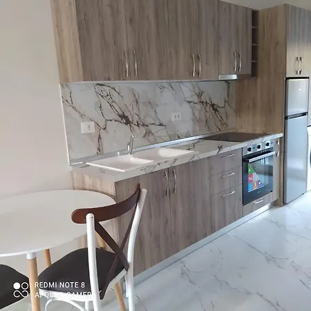 Appartement Shkoze *