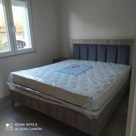 Apartment Shkoze *
